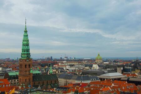 2 Bedroom Flat In Heart Of Vesterbro Copenhagen Exterior photo