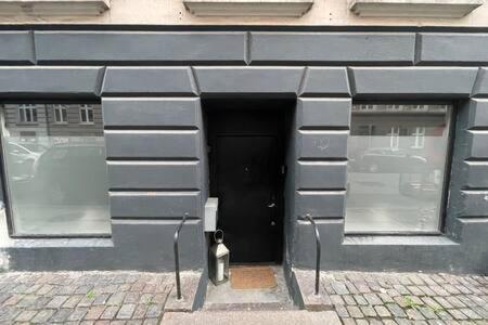 2 Bedroom Flat In Heart Of Vesterbro Copenhagen Exterior photo