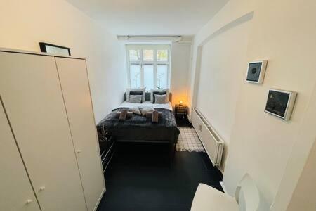 2 Bedroom Flat In Heart Of Vesterbro Copenhagen Exterior photo