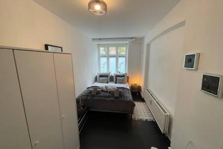 2 Bedroom Flat In Heart Of Vesterbro Copenhagen Exterior photo