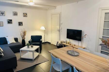 2 Bedroom Flat In Heart Of Vesterbro Copenhagen Exterior photo